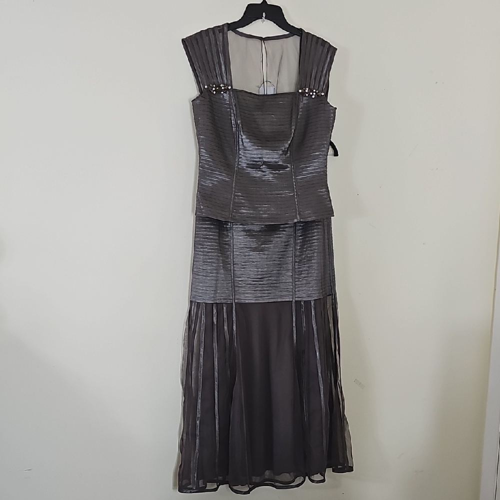 Elegant Gray Maxi Dress